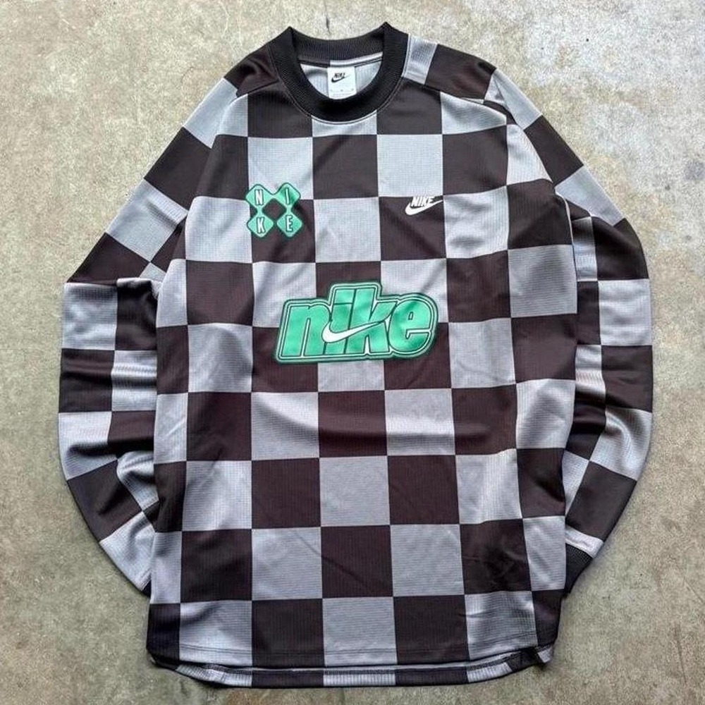 Nike x UNDEFEATED checkered long sleeve soccer goalie shirt Mens Size Medium